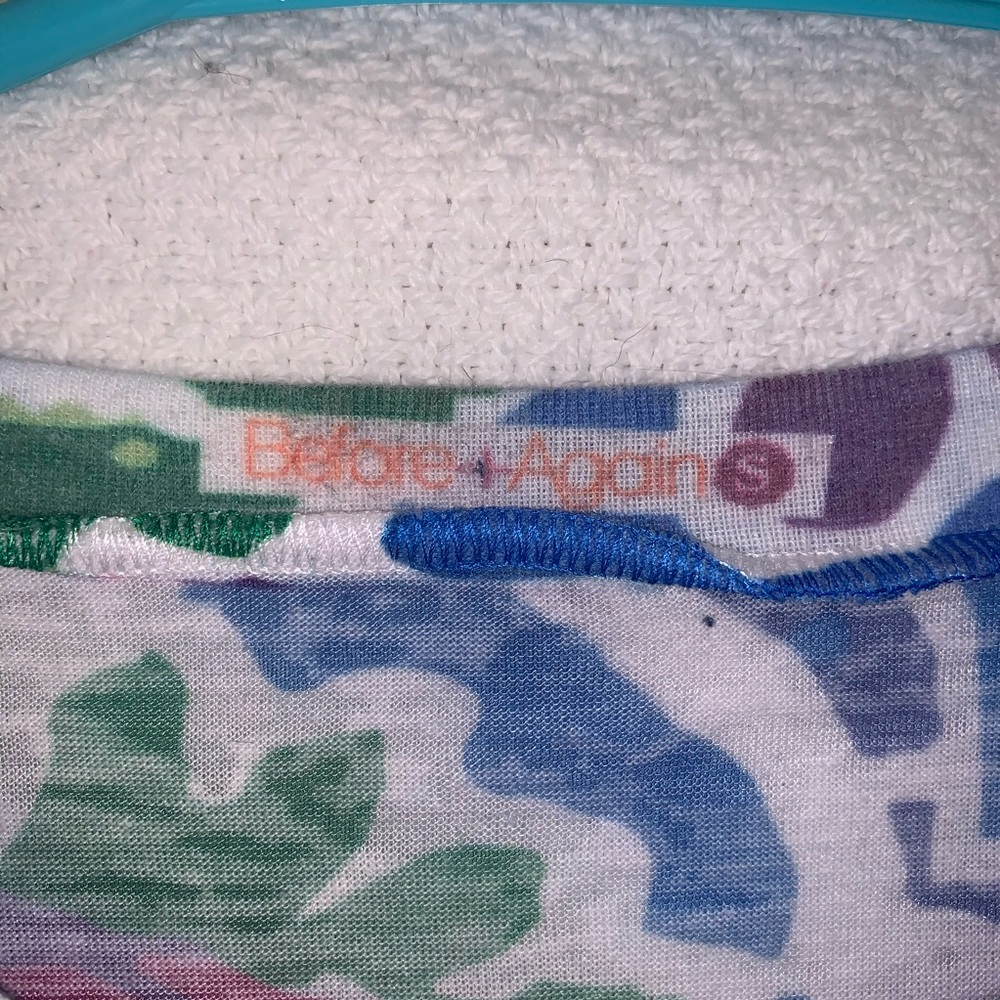 Patterned scoop neck top - Picture 3 of 3